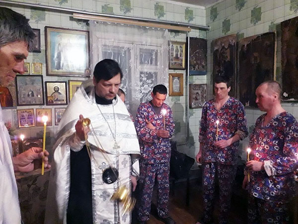 Кто поможет подняться со дна?