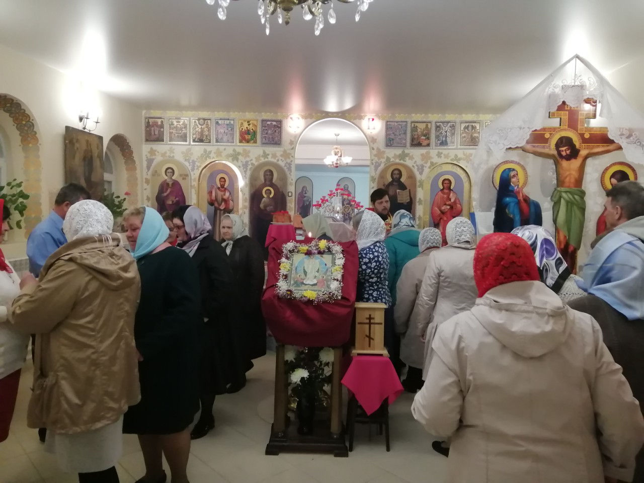 Иерей Сергий Беляков возглавил Пасхальную службу в Михайло-Архангельском молитвенном доме в с.Павло-Куракино 