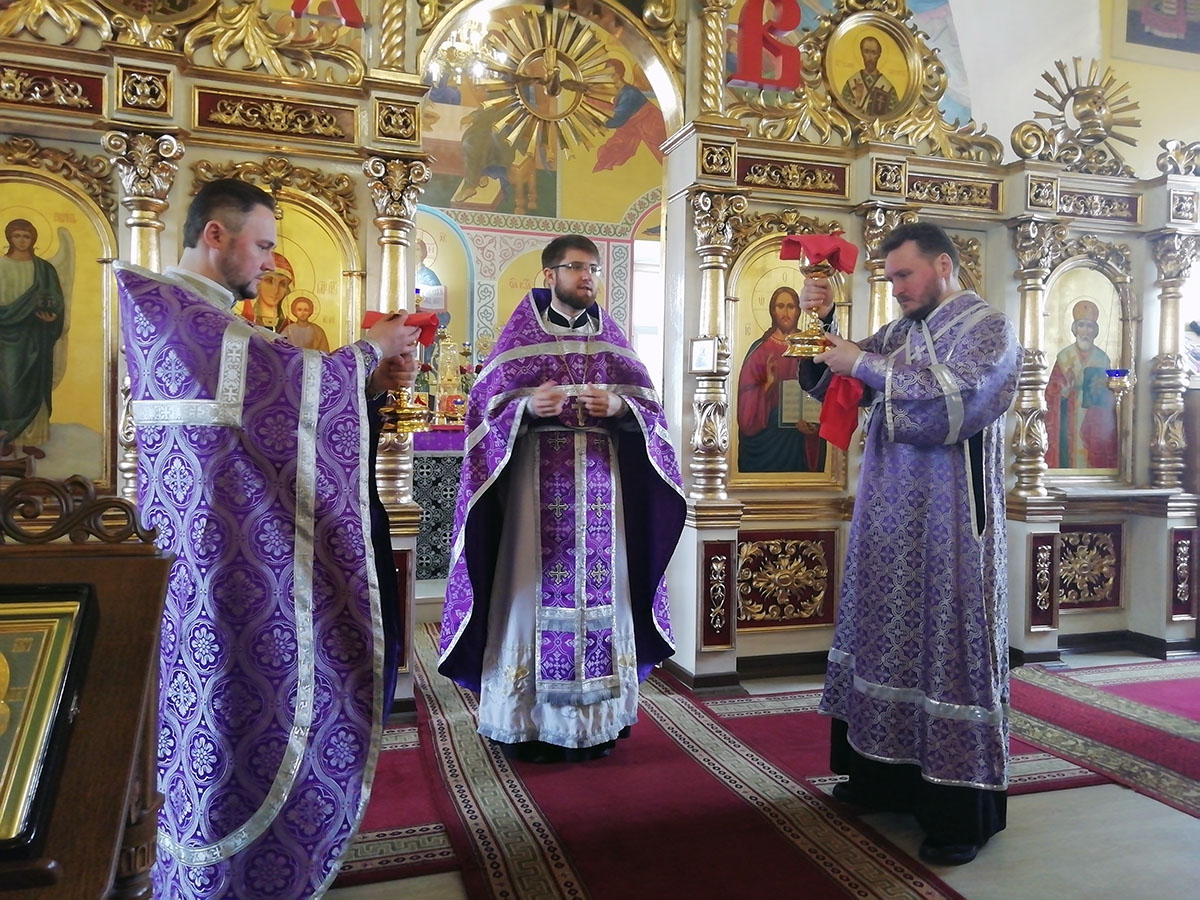 Неделя Крестопоклонная
