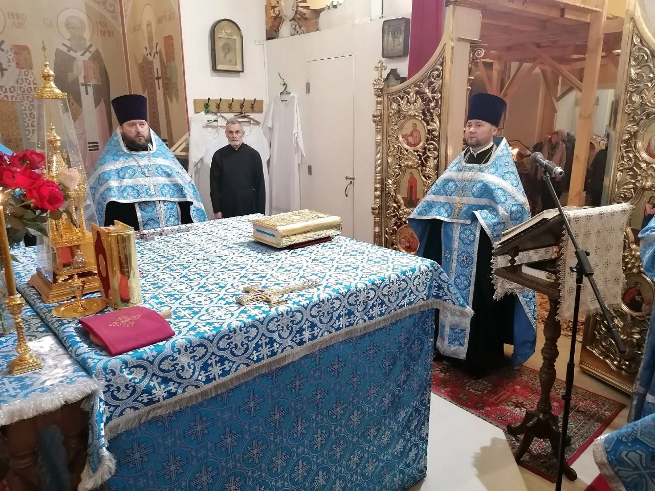 Всенощное бдение в канун празднования Казанской иконе Божией Матери