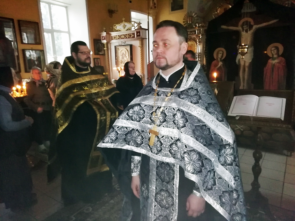 Протоиерей Александр Филиппов совершил чинопоследование Пассии