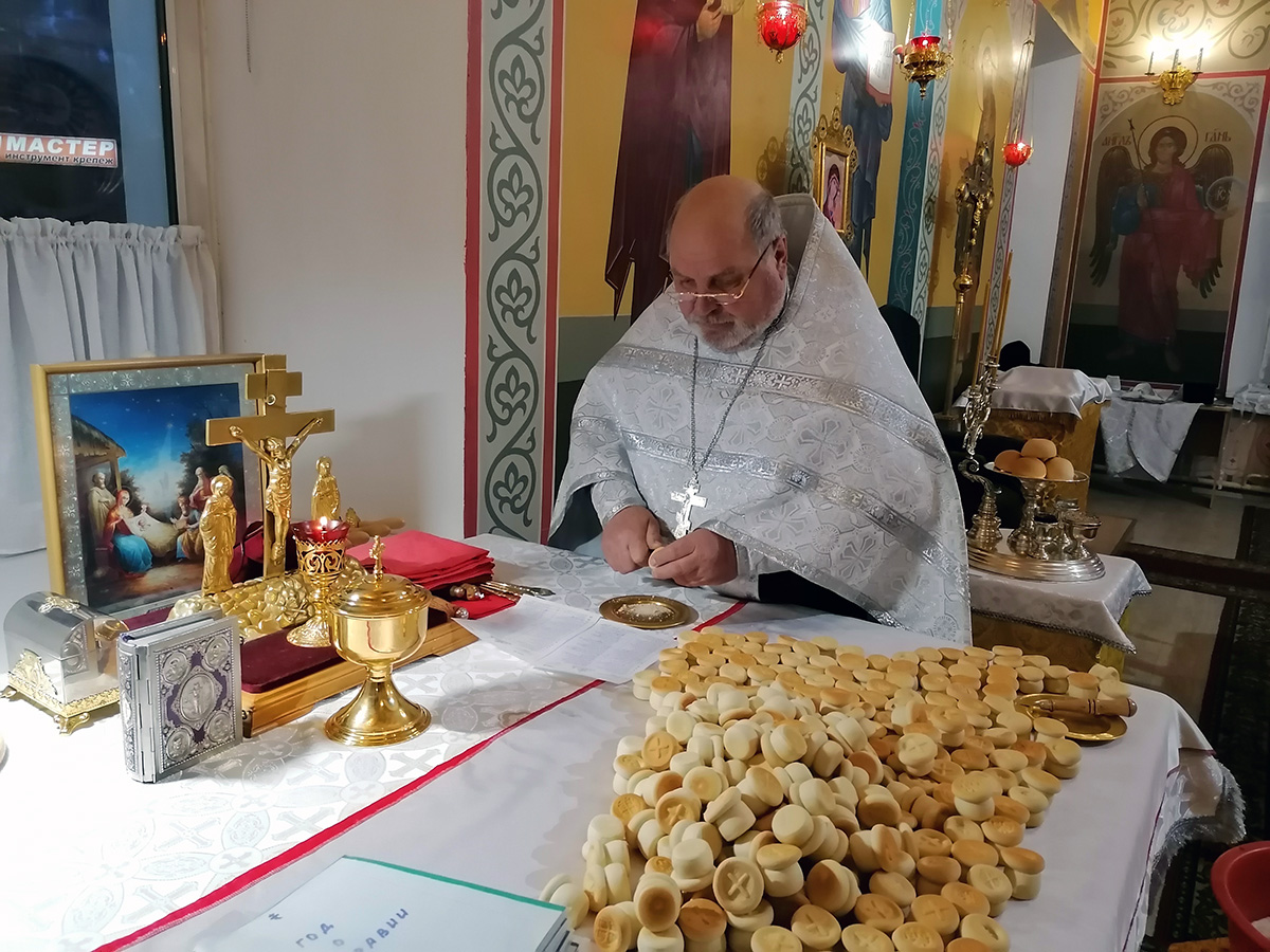 Всенощное бдение в канун празднования Собора Архистратига Михаила