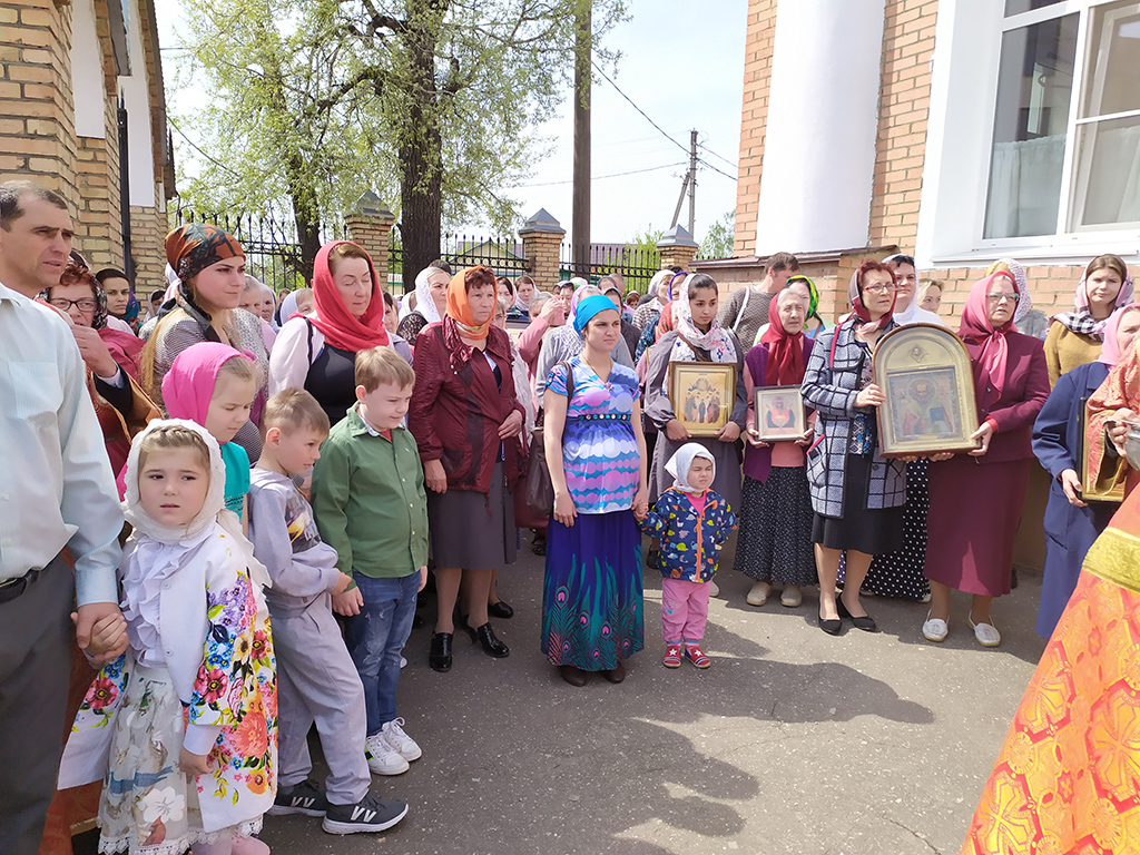 Празднование Антипасхи в Никольском храме