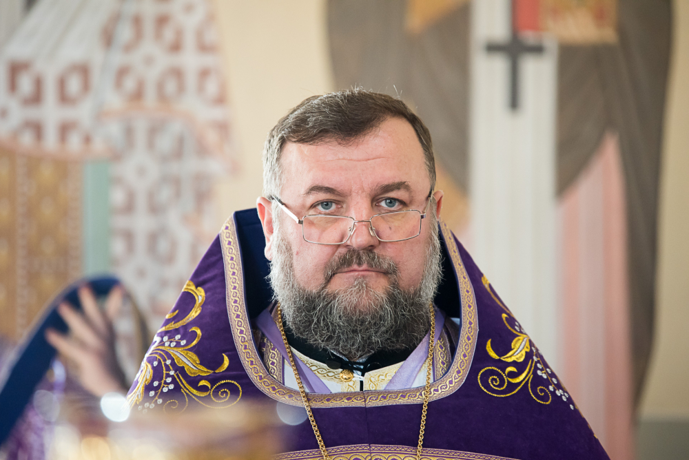 В Неделю Крестопоклонную митрополит Серафим совершил Литургию в нашем храме