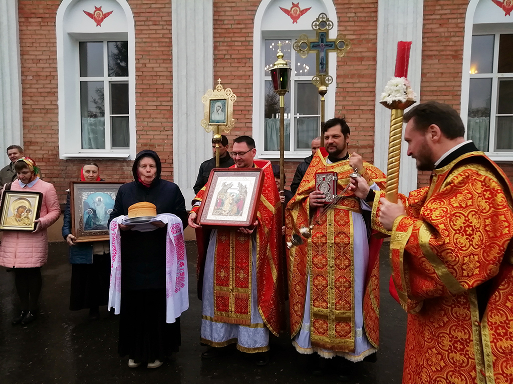В четверг Светлой седмицы в нашем храме совершалась Божественная литургия