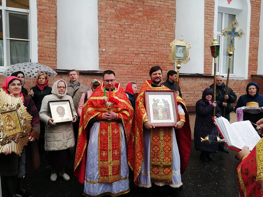 В четверг Светлой седмицы в нашем храме совершалась Божественная литургия