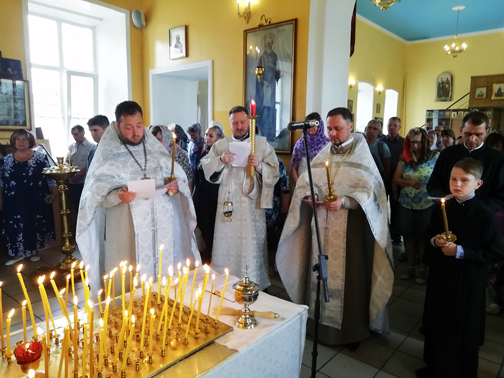 Троицкая родительская суббота