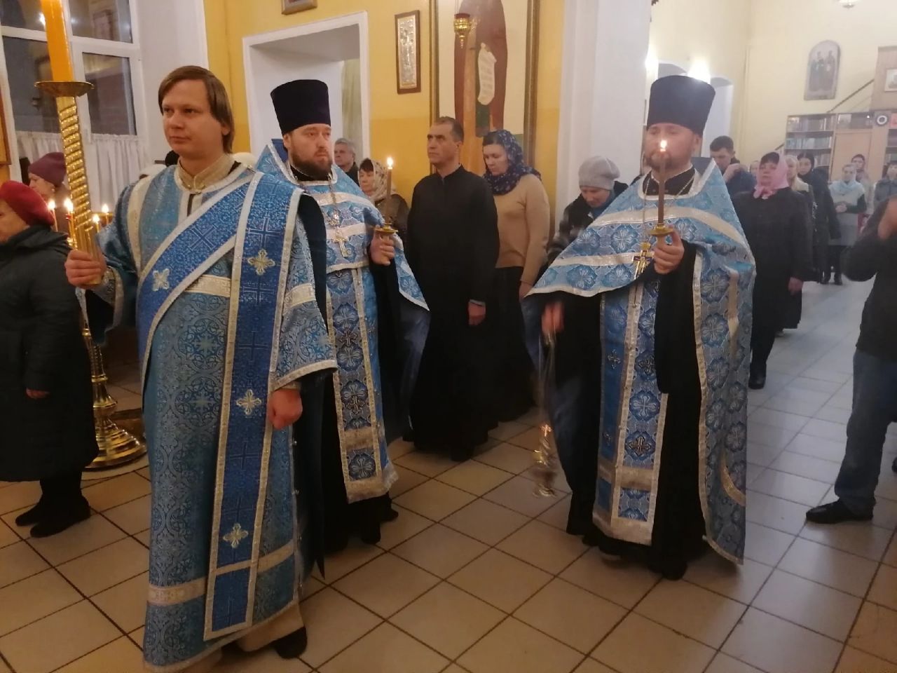 Всенощное бдение в канун празднования Казанской иконе Божией Матери