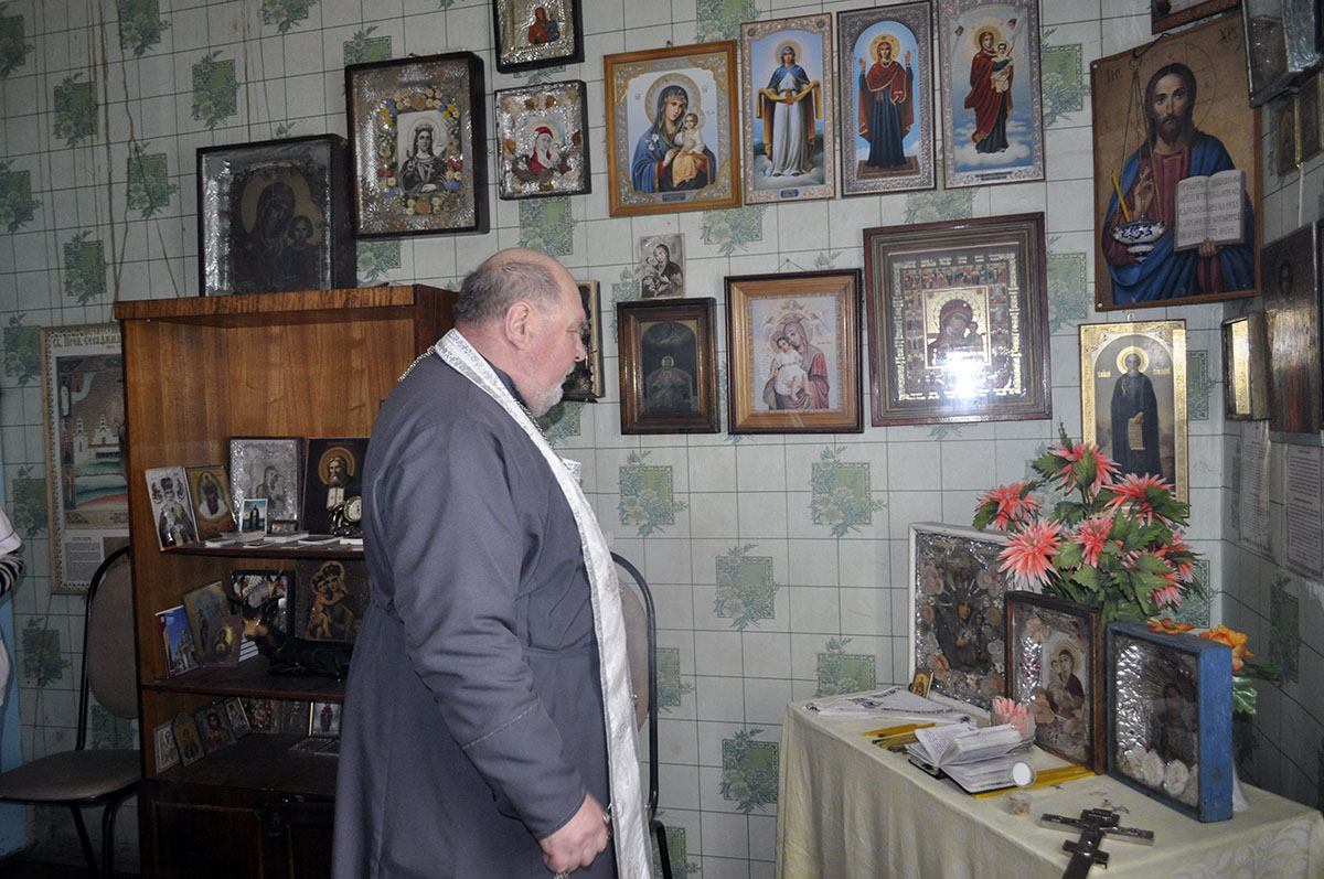 Иерей Александр Хохлов посетил Дом ночного пребывания
