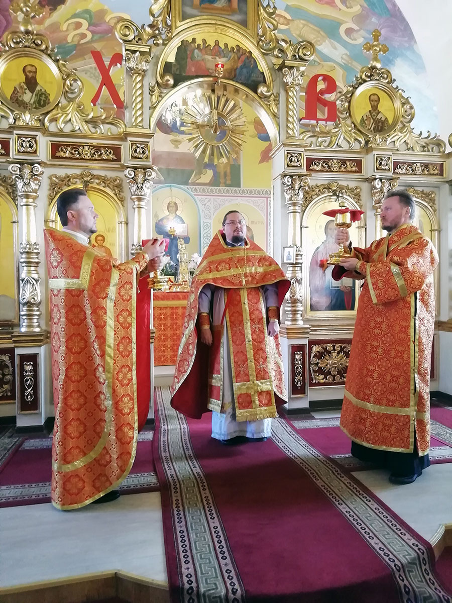 Праздник Воздвижения Животворящего Креста Господня