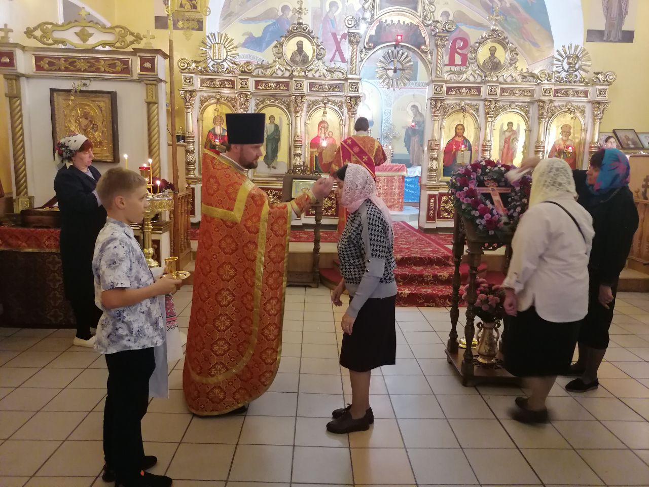 Всенощное бдение в канун празднования Воздвижения Животворящего Креста Господня