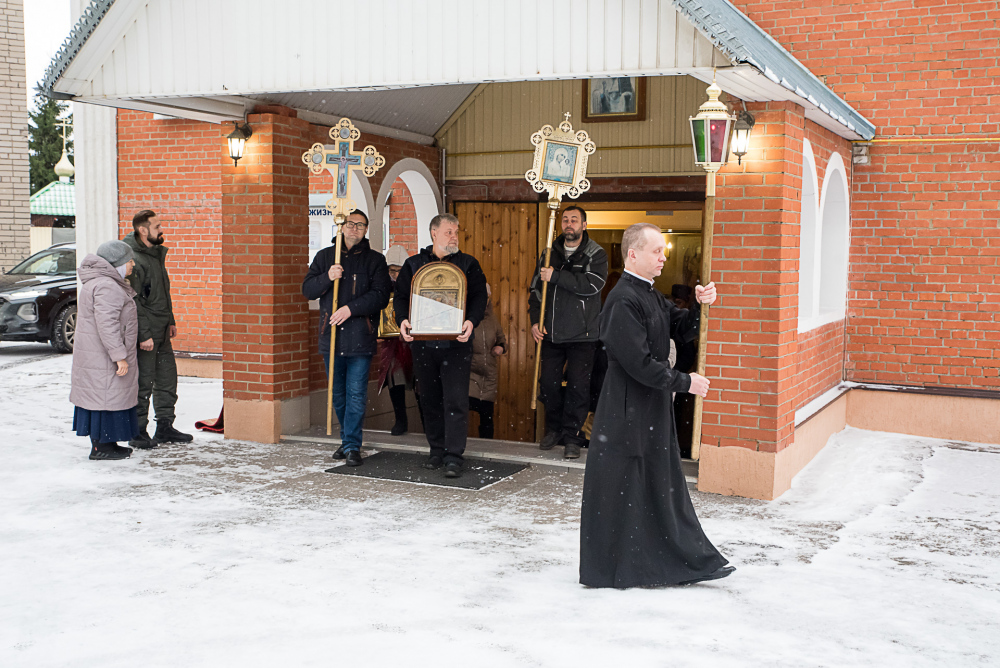В престольный праздник митрополит Серафим совершил литургию в нашем храме
