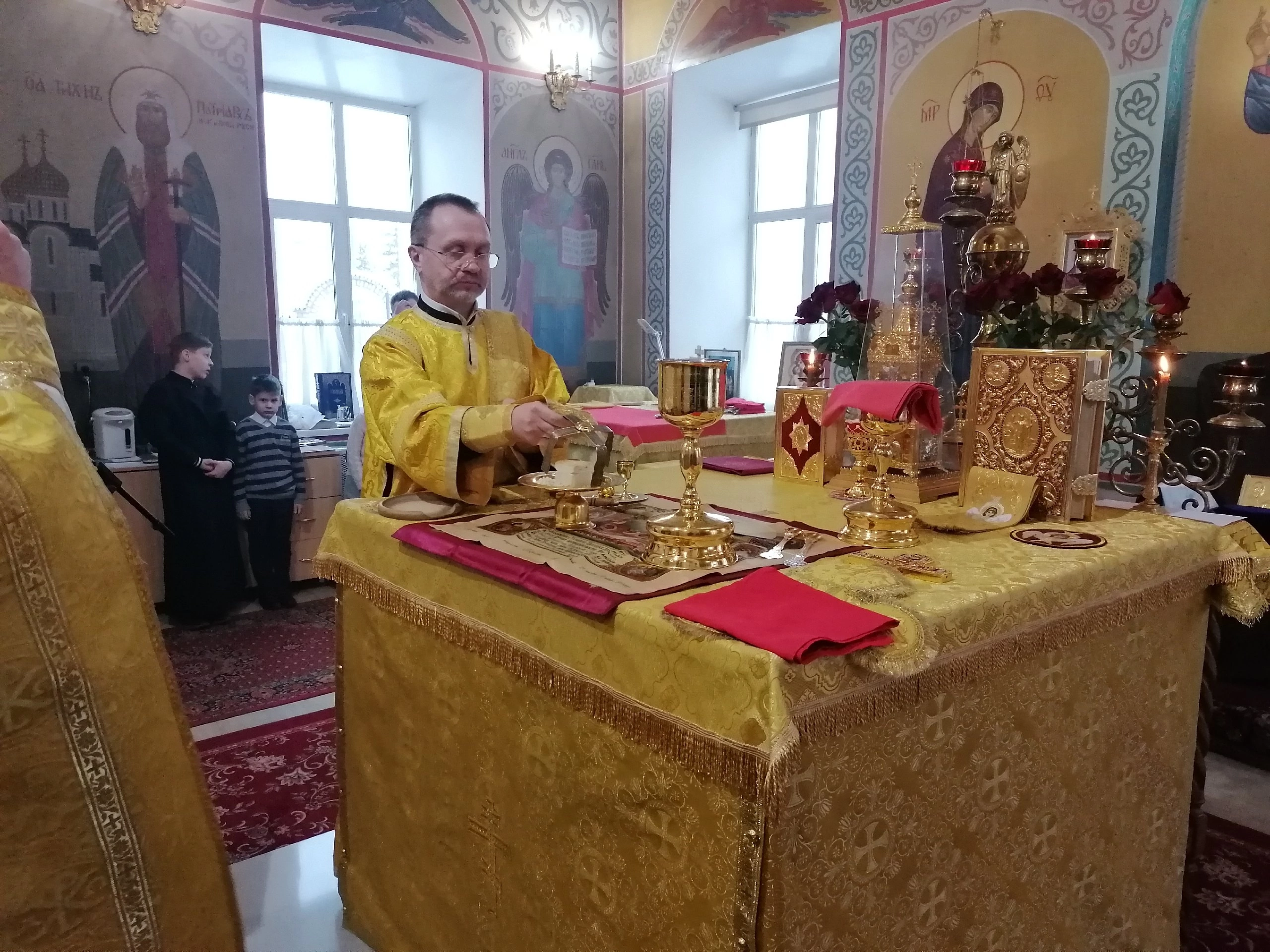Богослужения в Неделю 25-ю по Пятидесятнице