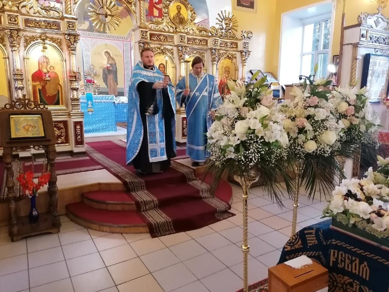 Всенощное бдение с чином Погребения Плащаницы Пресвятой Богородицы
