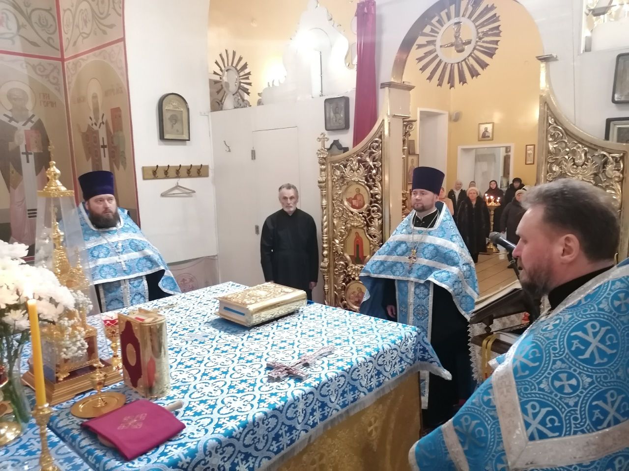 Всенощное бдение в канун праздника Сретение Господне