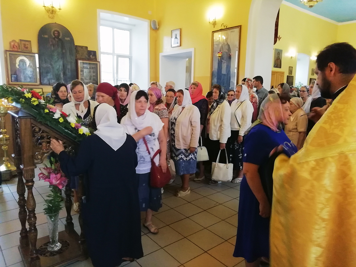 Всенощное бдение в канун дня памяти первоверховных апостолов Петра и Павла