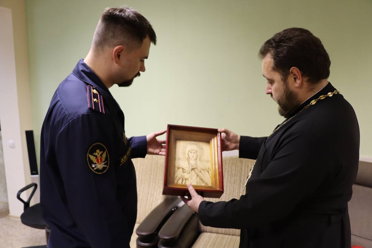 К Богу через икону и картину: Церковь проводит для осужденных уникальный конкурс