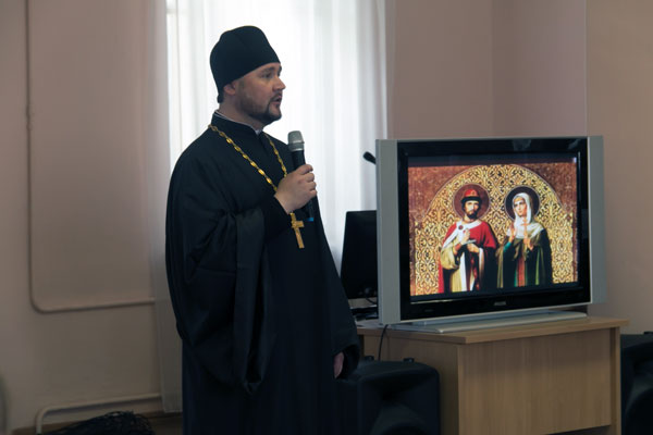 Протоиерей Александр Филиппов принял участие в торжественном мероприятии ко Дню семьи, любви и верности «Семья начинается с «МЫ»