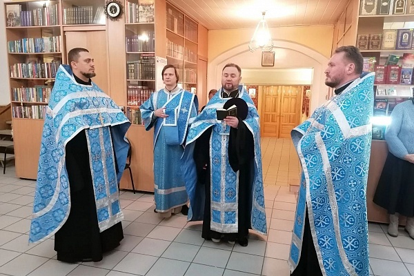 Всенощное бдение в канун празднования Казанской иконе Божией Матери