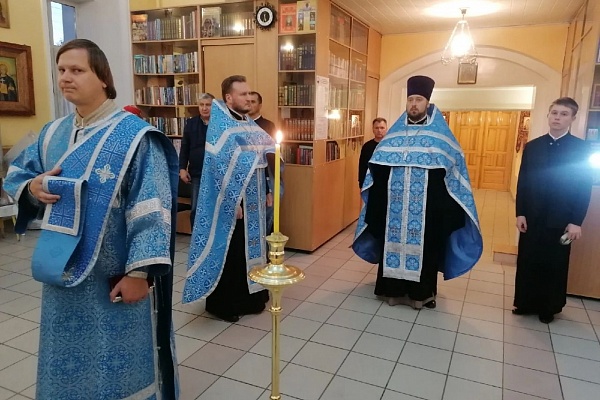 Всенощное бдение в канун праздника Покрова Пресвятой Богородицы 