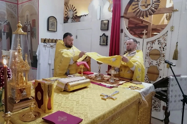 Богослужения в Неделю 6-ю по Пятидесятнице