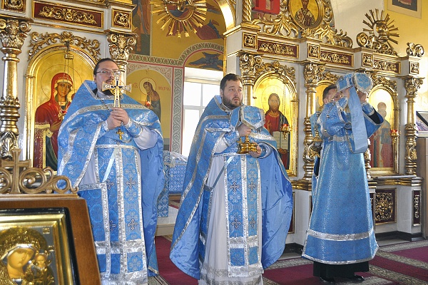 Праздник Введения во храм Пресвятой Богородицы