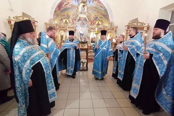 Всенощное бдение в канун празднования Введения во храм Пресвятой Богородицы