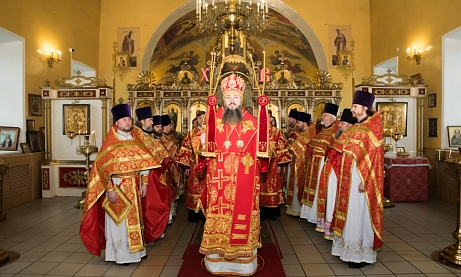 Во вторник Светлой седмицы митрополит Серафим совершил Божественную литургию в нашем храме