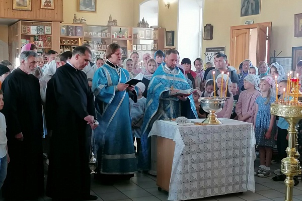  Протоиерей Александр Филиппов совершил Божественную литургию