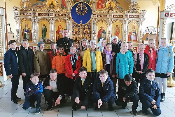 Встреча священника с учениками средней школы №60