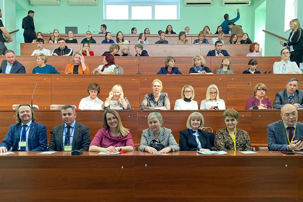 Протоиерей Александр Филиппов принял участие в Международном форуме "Гуманизация образовательного пространства"