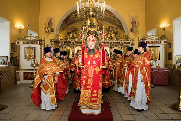 Во вторник Светлой седмицы митрополит Серафим совершил Божественную литургию в нашем храме