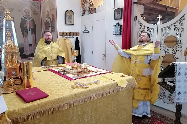 Протоиерей Александр Филиппов совершил Божественную литургию в первый день нового года