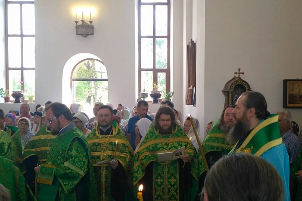 Протоиерей Александр Филиппов принял участие в Архиерейской службе накануне дня памяти Иоанна Оленевского 