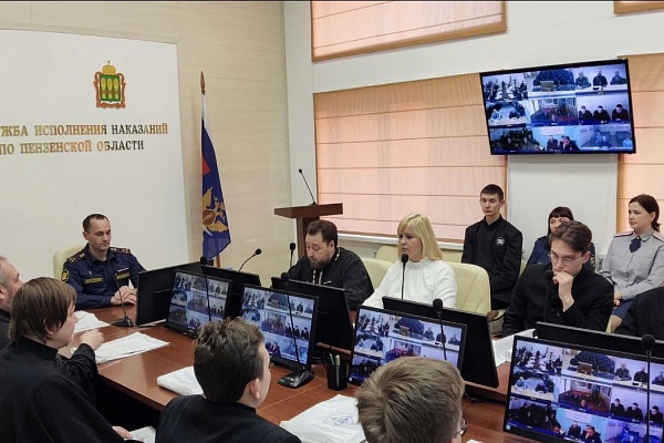 Протоиерей Антоний Шварёв руководил секцией "Миссия Церкви в местах лишения свободы" в рамках X Региональных Рождественских чтений