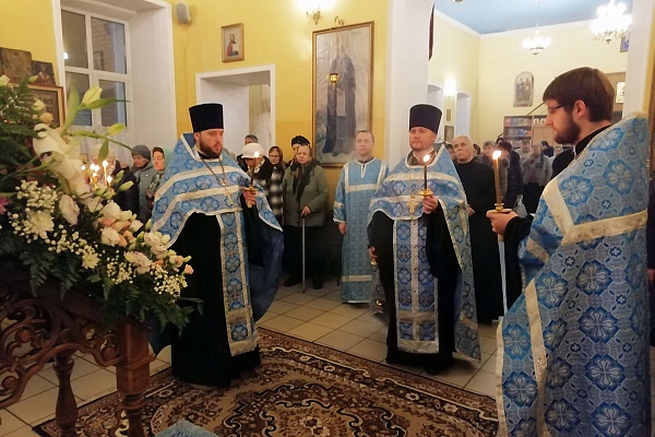 Всенощное бдение в канун празднования Введения во храм Пресвятой Богородицы