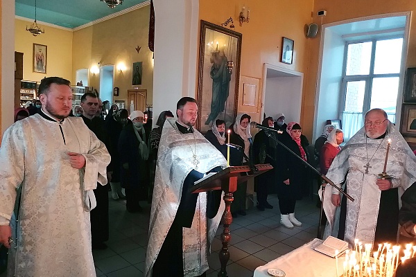 Заупокойное богослужение в канун Вселенской родительской субботы