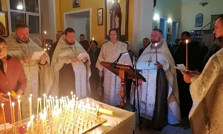 Вечернее богослужение в канун Димитриевской родительской субботы