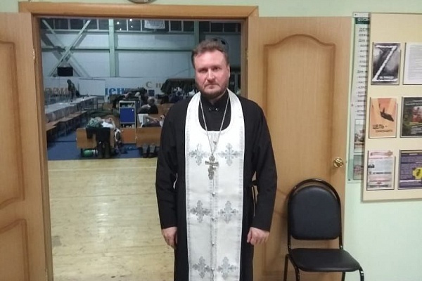 Священники посетили раненых во время специальной военной операции бойцов   