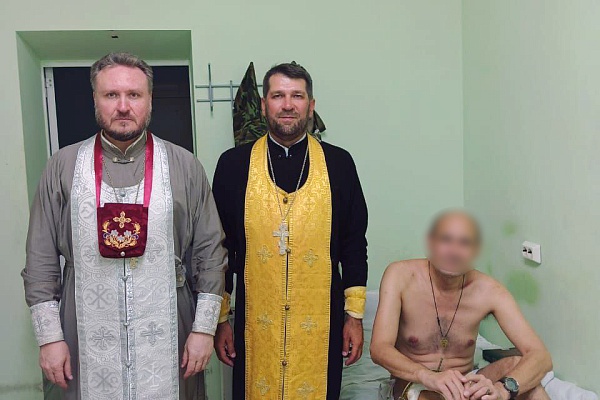 Священники посетили раненых участников СВО в военном госпитале Пензы