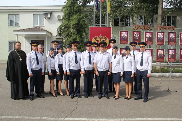 Протоиерей Антоний Шварёв принял участие в церемонии вручения служебных удостоверений выпускникам ведомственных вузов ФСИН России 