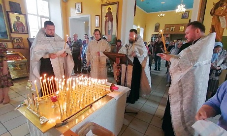 Заупокойное богослужение в канун Троицкой родительской субботы