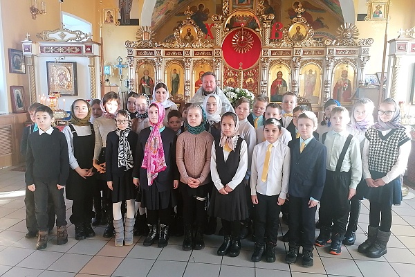 Иерей Сергий Карасёв встретился с учениками средней школы №60