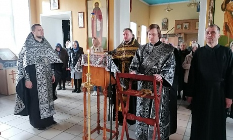 Служба Царских часов в Великую пятницу
