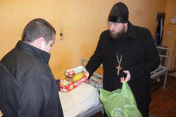 В дни рождественских праздников протоиерей Антоний Шварев встретился с несовершеннолетними, содержащимися в следственном изоляторе