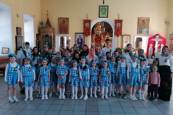 В День Победы школьники совершили колокольный звон