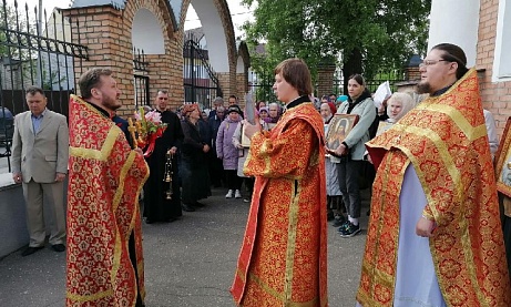 Богослужения в день Преполовения Пятидесятницы
