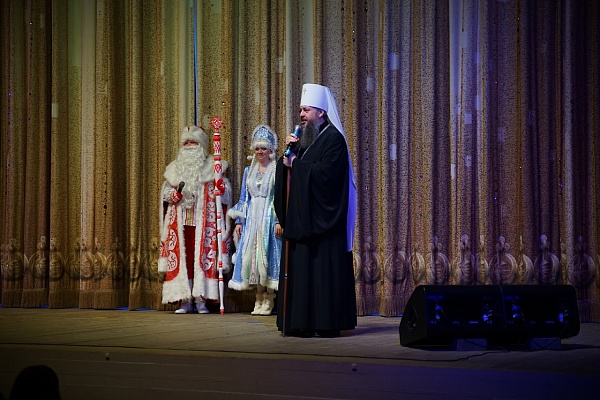 Воспитанники нашей воскресной школы посетили Архиерейскую рождественскую елку