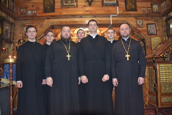 В храме в честь иконы Божией Матери "Взыскание погибших" при исправительной колонии N7 была совершена божественная литургия