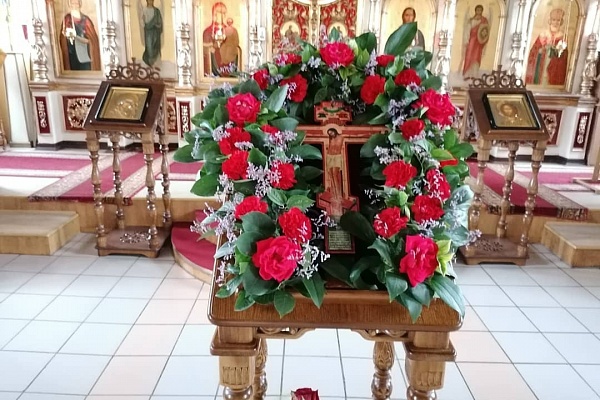 Всенощное бдение в канун празднования Воздвижения Животворящего Креста Господня